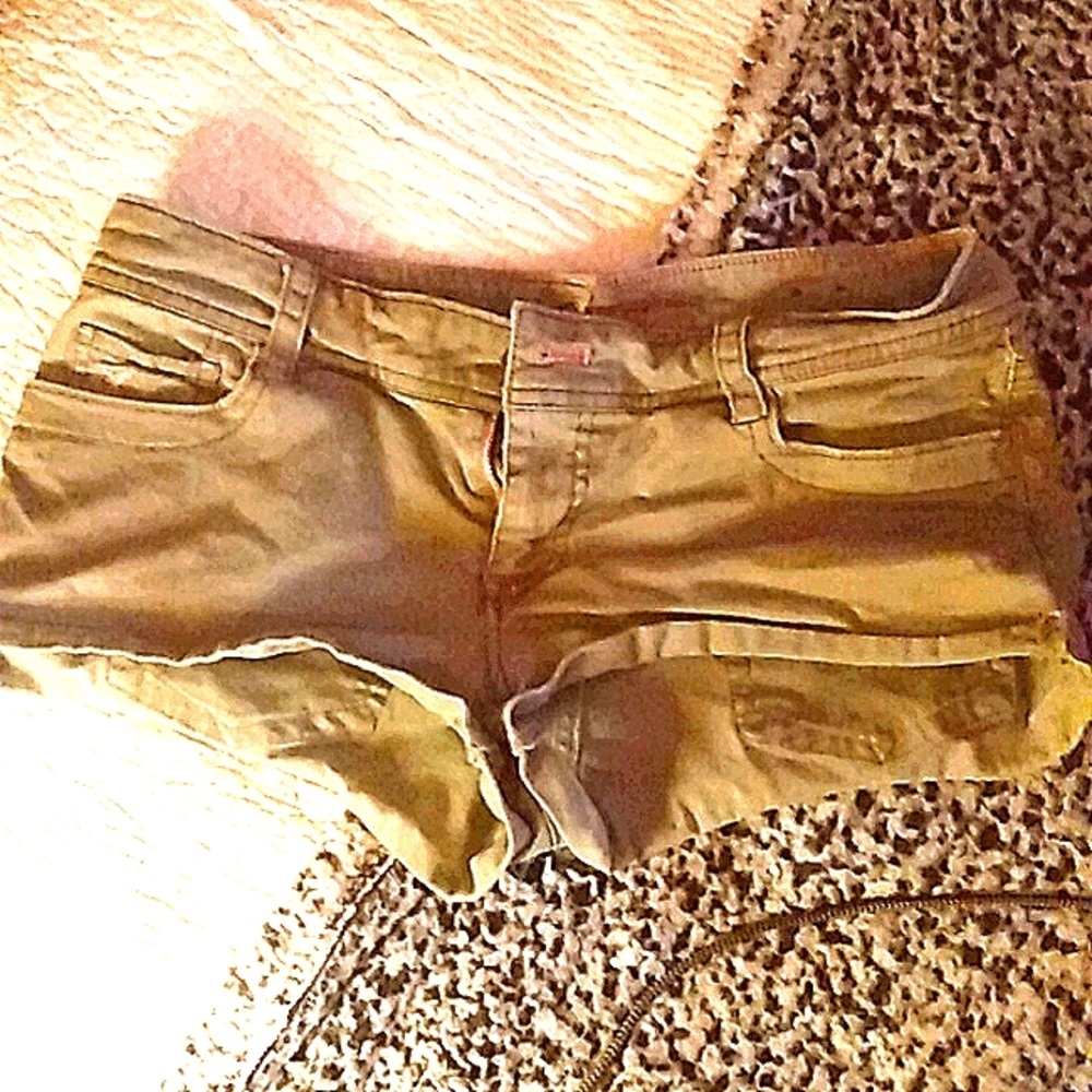 American eagle jeans shorts size 4 rinestones on pockets
